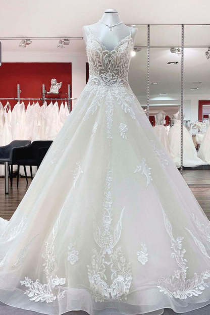 Chicloth Tulle Spaghetti Straps V Neck Lace Ruffles Ivory Wedding Dresses