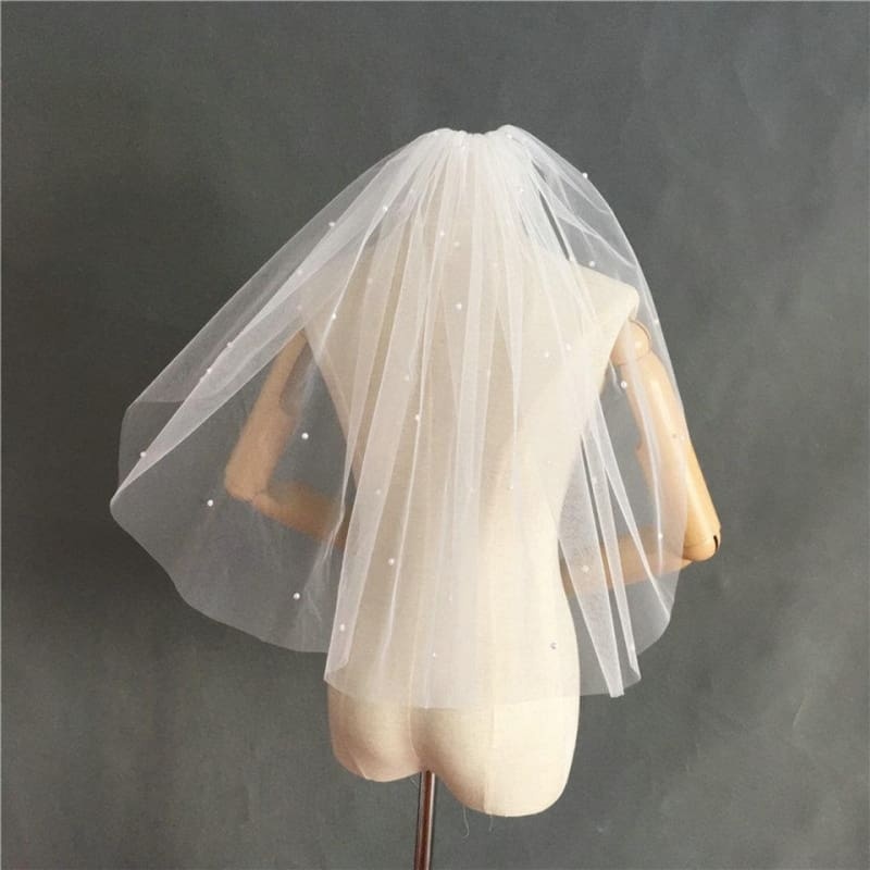 Fashion pearl Tulle Beads With Comb Wedding Veils | Bridelily - wedding veils