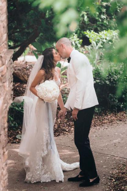 Sweetheart Mermaid Tulle Lace Appliques Wedding Dress Strapless Bridal Gown