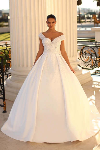 Chicloth Ball Gown Wedding Dress Satin Off-the-Shoulder