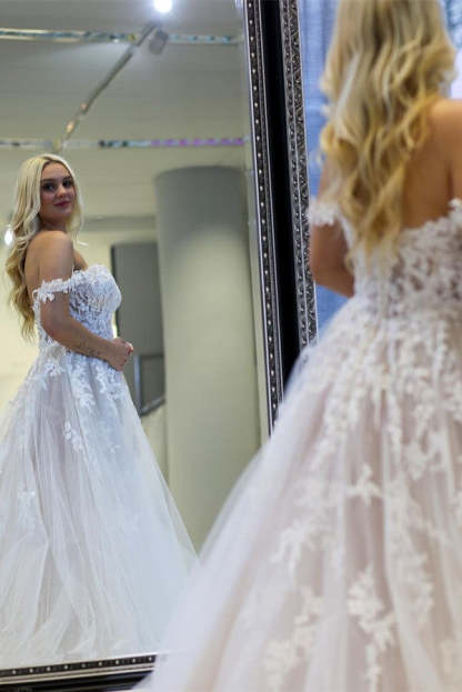 Chicloth Gorgeous Lace Wedding Dress Off-the-Shoulder Tulle