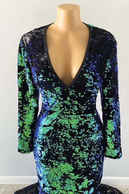 Chicloth Long Sleeves Velvet Prom Dress Green V-Neck