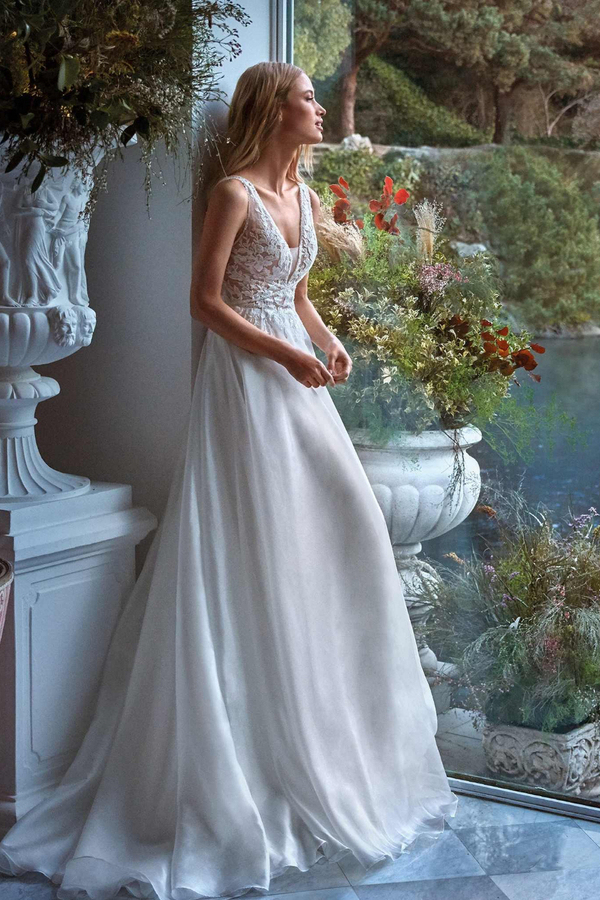 Sling Applique A-Line Lace Wedding Dress with Pearl Buttons
