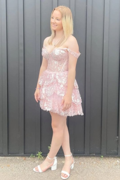 Glitter Fuchsia Tiered A-Line Short Lace Homecoming Dress