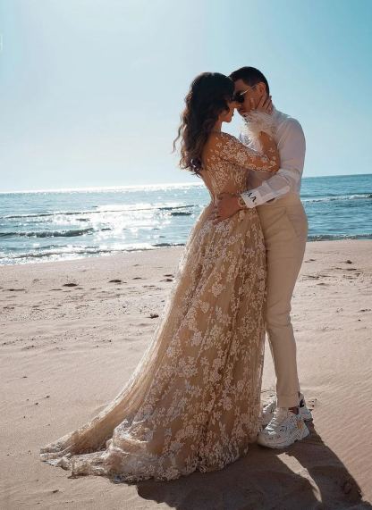 Chicloth Long Sleeves V-Neck Champagne Wedding Dress Beach With Appliques