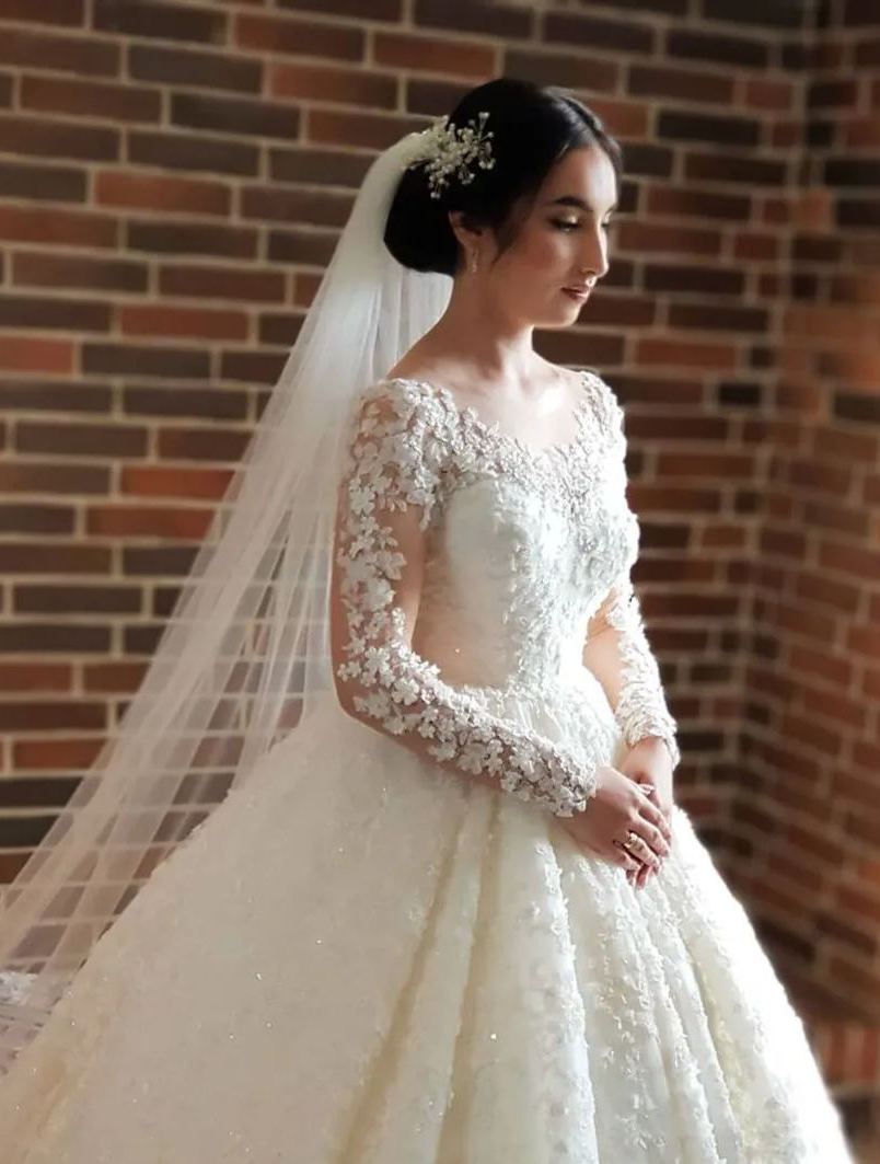 Chicloth Long Sleeves Lace Ball Gown Wedding Dress Off-the-Shoulder