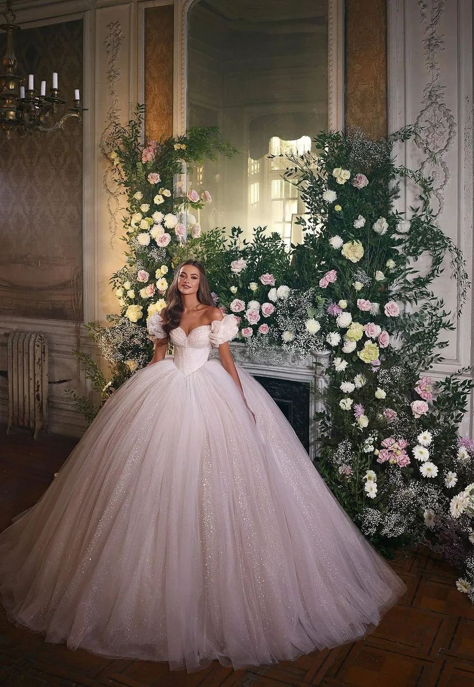 Chicloth Off-the-Shoulder Ball Gown Tulle Wedding Dress Shinning Sequins