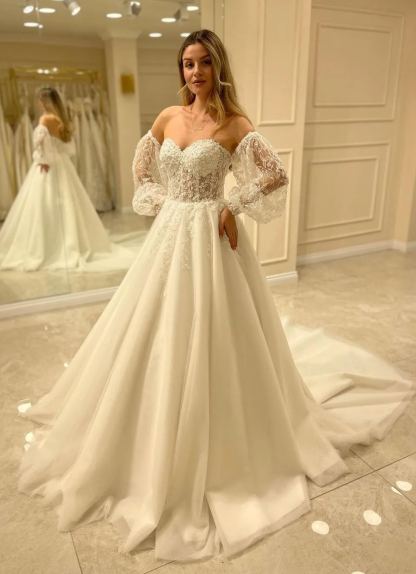 Chicloth Sweetheart Lace Wedding Dress Detachable Sleeves