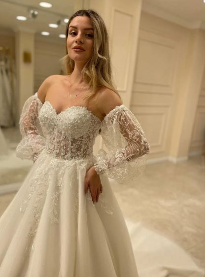 Chicloth Sweetheart Lace Wedding Dress Detachable Sleeves