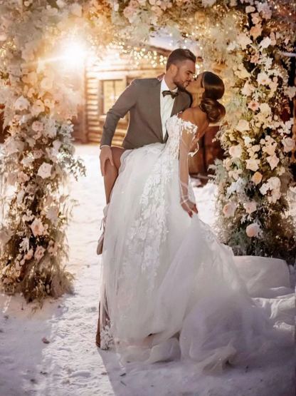 Chicloth Long Sleeves Wedding Dress Off-the-Shoulder With Lace Appliques