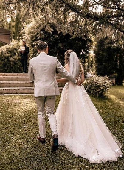 Chicloth Champagne Tulle Wedding Dress Sleeveless Open Back