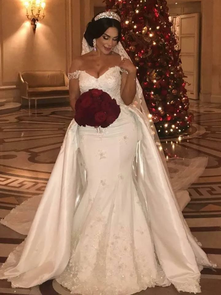 Chicloth Off-the-Shoulder Mermaid Wedding Dress Overskirt Lace Bridal Gown