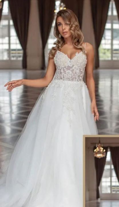 Chicloth Spaghetti-Straps Wedding Dress Mermaid Lace Appliques Sleeveless