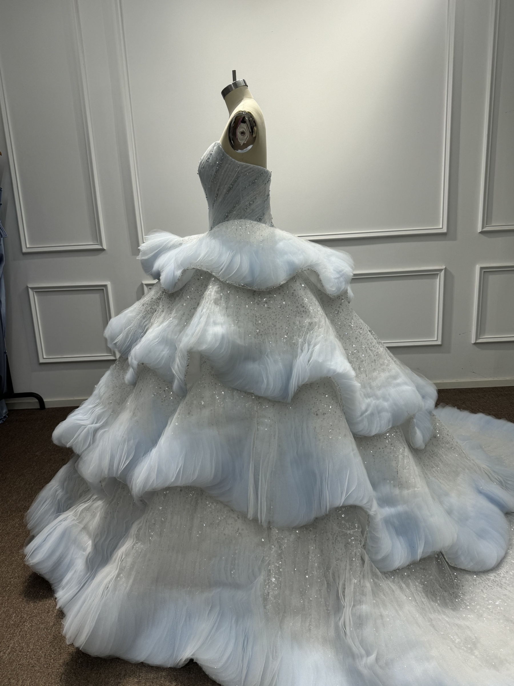 Strapless Tulle Ball Gown Beadings A-Line Prom Dress with Ruffles