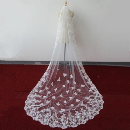 Lace Edge Ivory Appliques One Layer Wedding Veils | Bridelily - wedding veils
