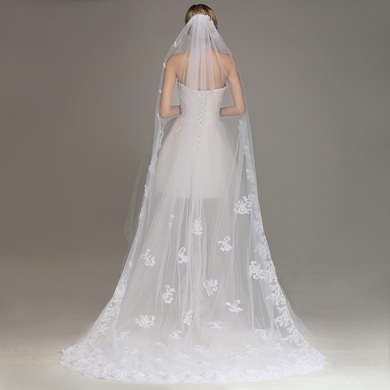 Lace Edge Ivory Appliques One Layer Wedding Veils | Bridelily - Ivory / 300cm - wedding veils