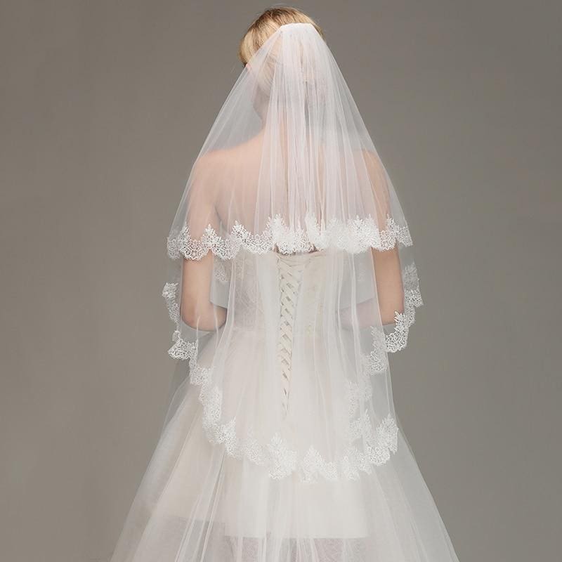Lace Edge Short with Comb Two Layers Wedding Veils | Bridelily - wedding veils