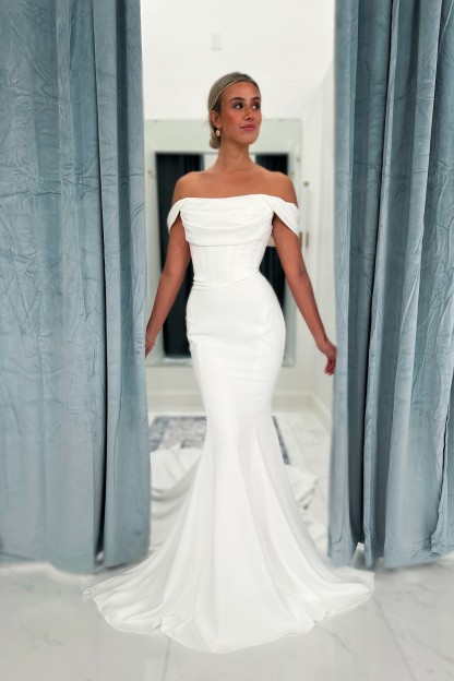  Off-the-Shoulder Ruched Mermaid Wedding Dresses Floor-length