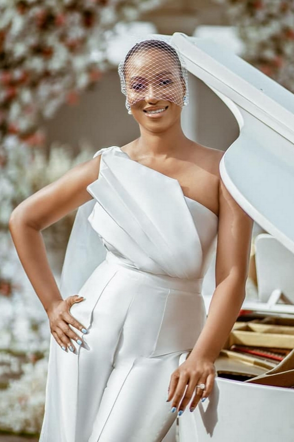  Elegant One Shoulder White Wedding Jumpsuit with Cape Ruffle Satin Wedding Dress