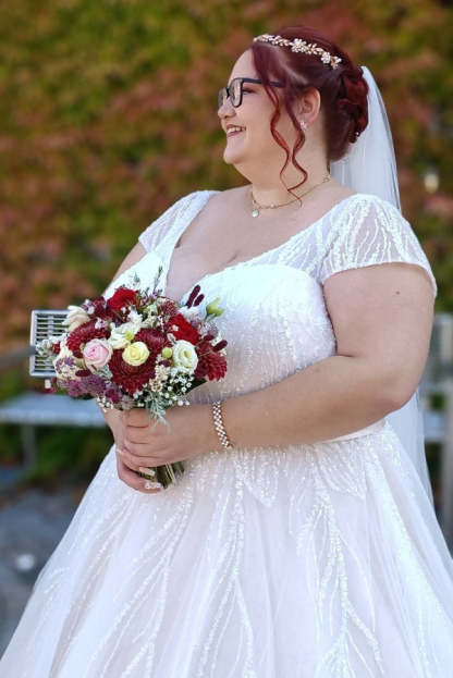 V-Neck Tulle Plus Size A-Line Wedding Dresses Short Sleeves