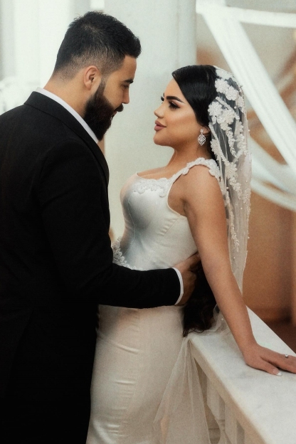 Stylish Square Neck Satin Wedding Dresses Mermaid Long Bridal Gowns with Appliques