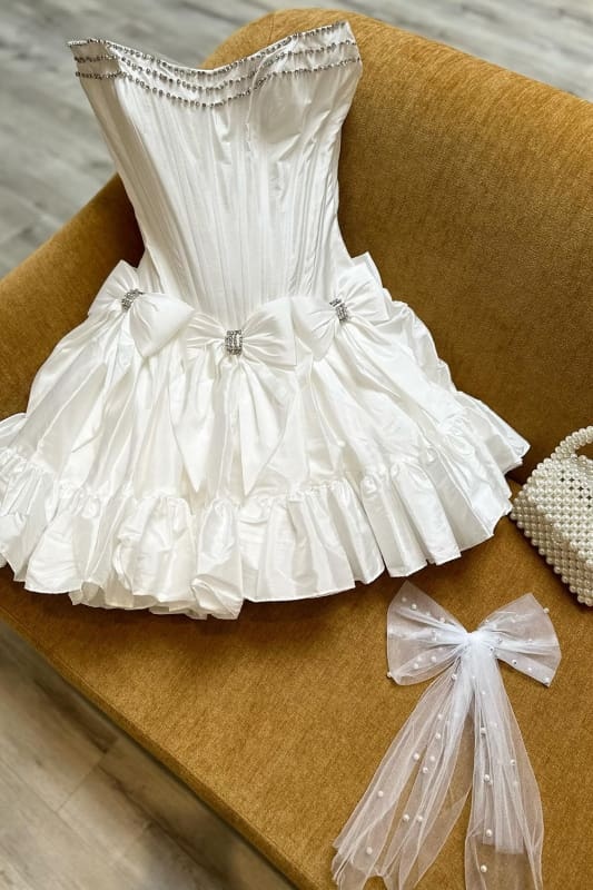 Black Corset Strapless A Line Short Homecoming Dress With Bows