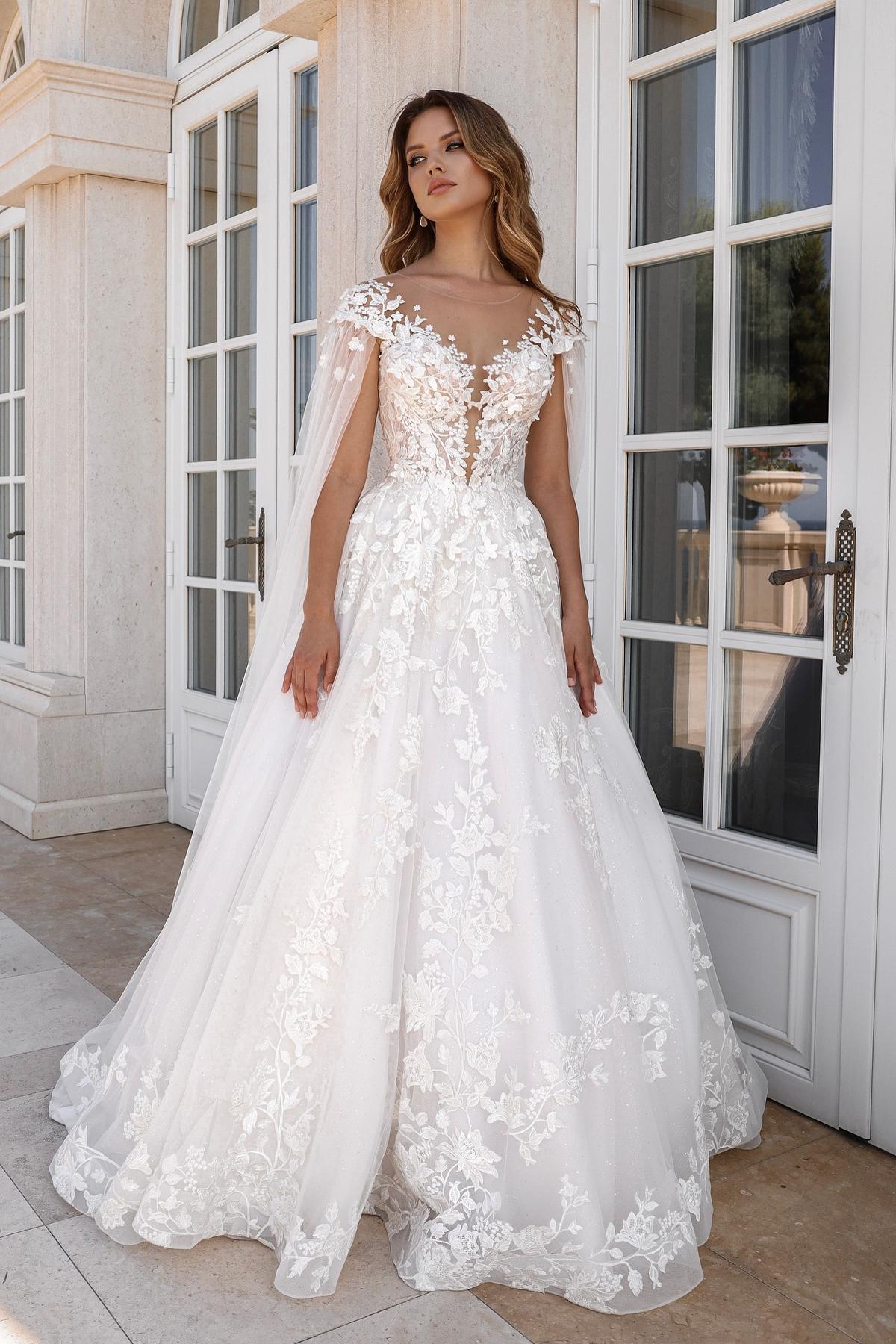 Lace Appliques A-Line Wedding Dresses Cap Sleeves Tulle Bridal Dress with Cape