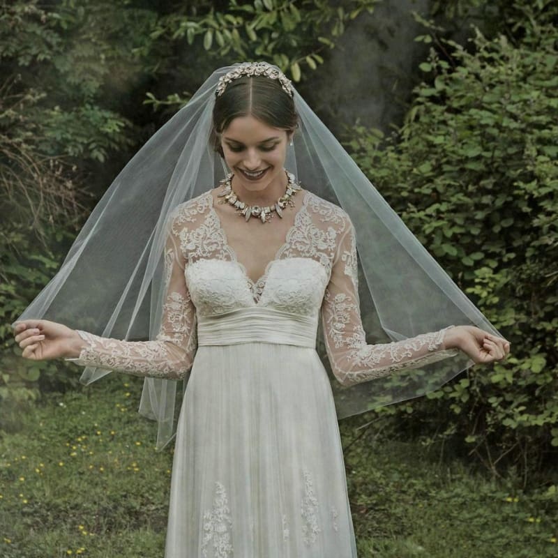 Two Tier Cut Edge Tulles With Comb Wedding Veils | Bridelily - wedding veils