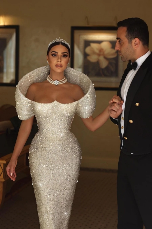 Chicloth  Sleeveless Mermaid Wedding Dress Sequins White Long Bridal Gown with Beadings