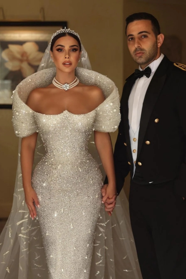Chicloth Sleeveless Mermaid Wedding Dress Sequins White Long Bridal Gown with Beadings