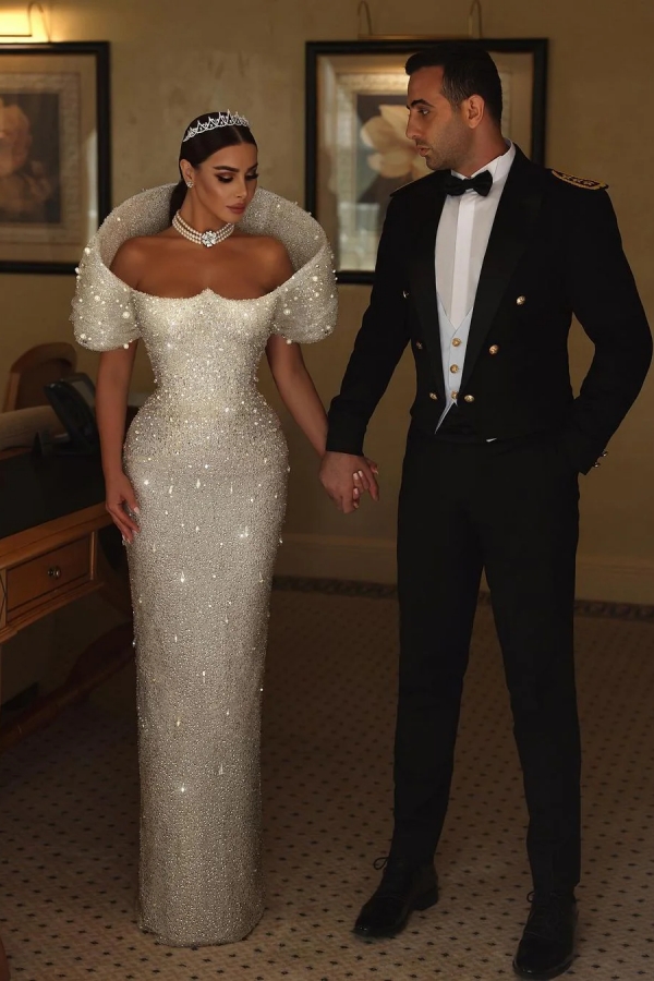 Chicloth  Sleeveless Mermaid Wedding Dress Sequins White Long Bridal Gown with Beadings