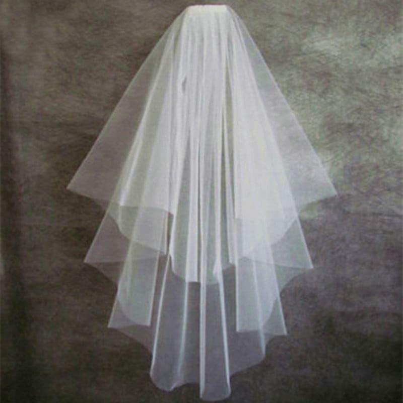 White Veil Short Tulle With Comb Wedding Veils | Bridelily - wedding veils