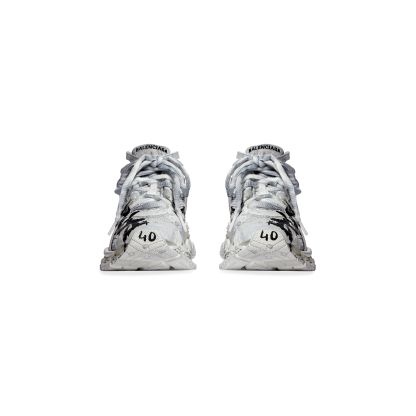 WOMEN'S RUNNER GRAFFITI SNEAKER IN WHITE