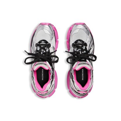 WOMEN'S RUNNER SNEAKER IN SILVER/BLACK/NEON-PINK