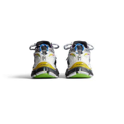 MEN'S RUNNER SNEAKER IN GREY