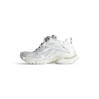 WOMEN'S RUNNER SNEAKER IN WHITE