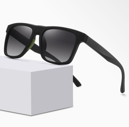 Beau-Fashionable polarized sunglasses