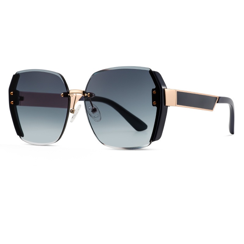 Clark-Fashionable sunglasses