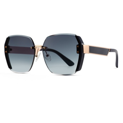 Clark-Fashionable sunglasses