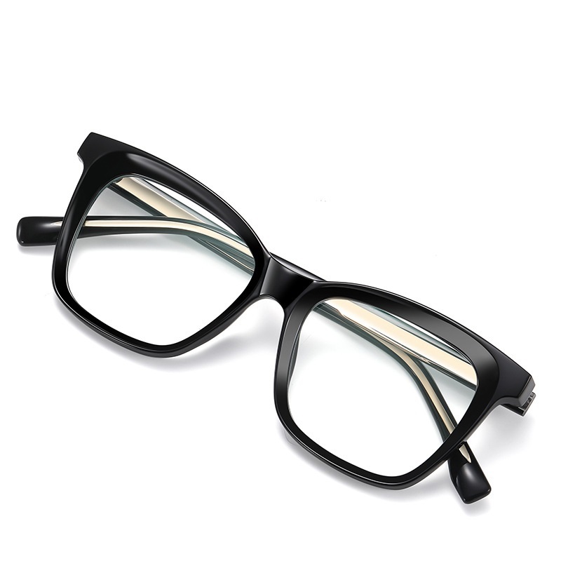Derrick-Plain lens glasses are available with prescription optical lenses