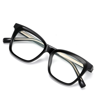 Derrick-Plain lens glasses are available with prescription optical lenses