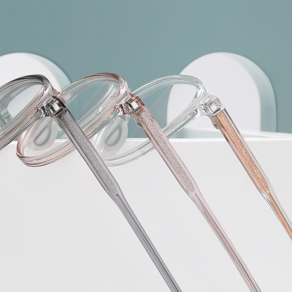 Habiba-Plain lens glasses are available with prescription optical lenses