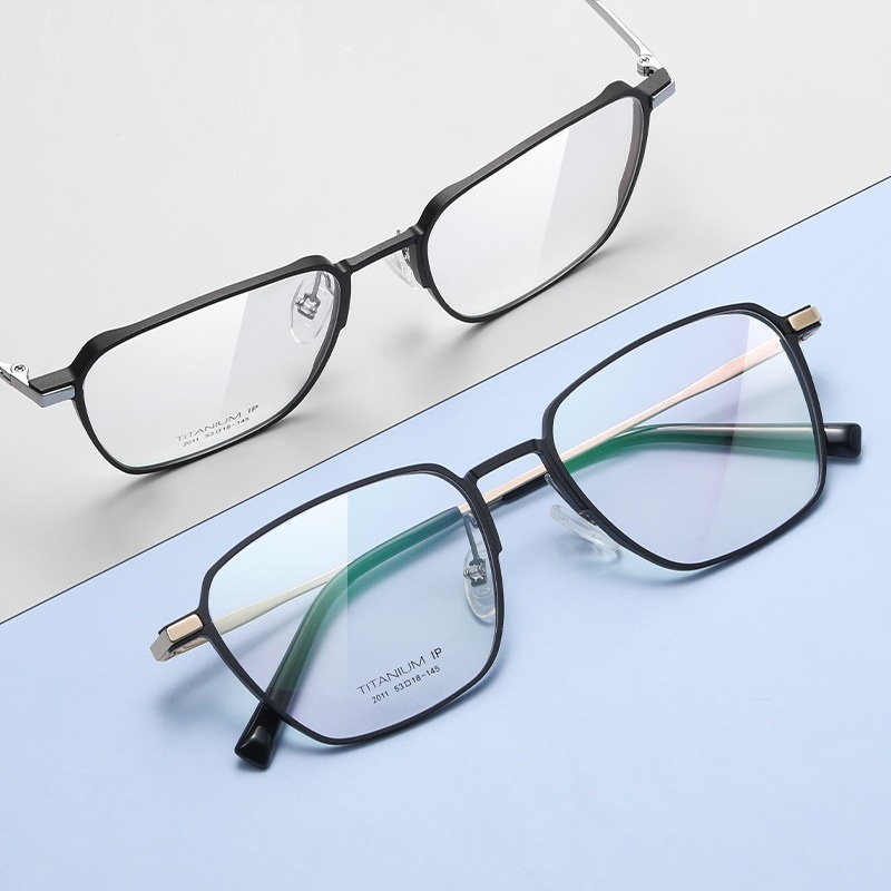 Cornelius-Plain lens glasses are available with prescription optical lenses