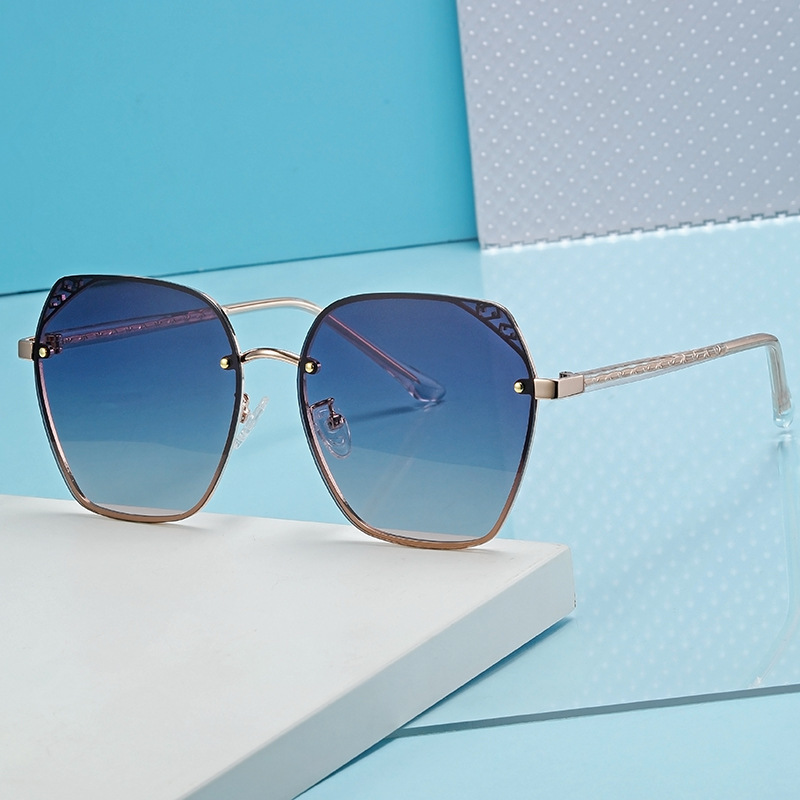 Irisa-Polygon fullrim polarized sunglasses for women