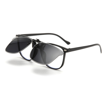Byron-Polarized sunglasses clip