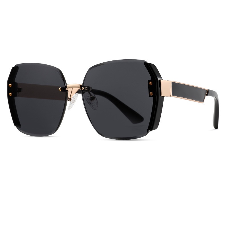 Clark-Fashionable sunglasses