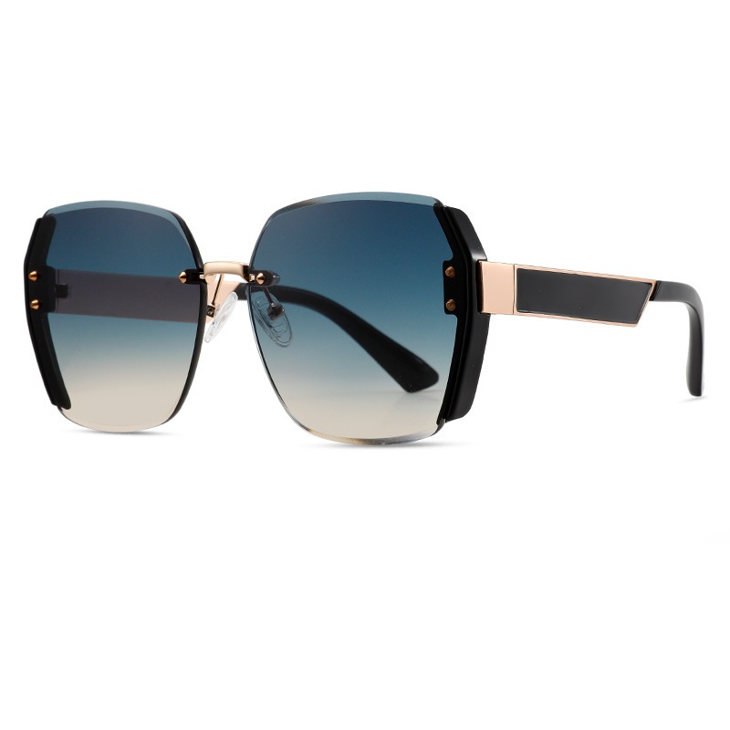 Clark-Fashionable sunglasses