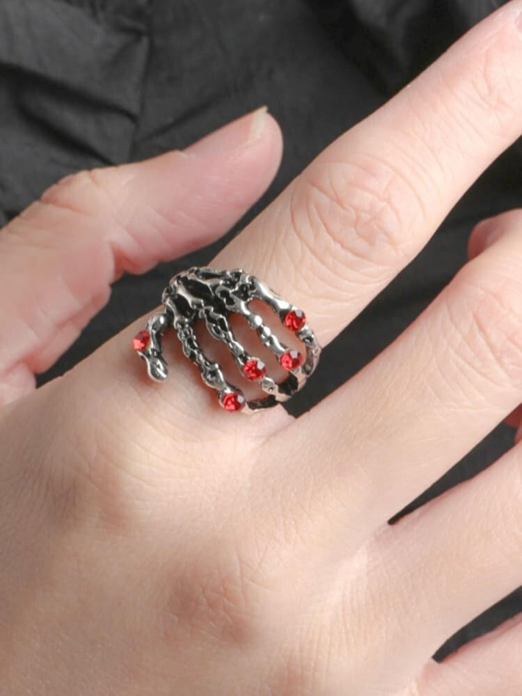 Woman Vintage Punk Skull Hand with Diamond Finger Ring