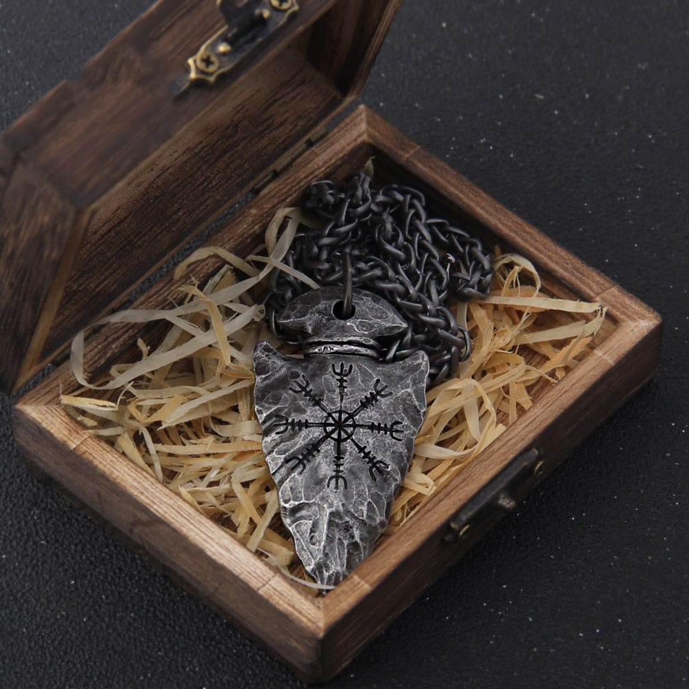 Vegvisir - Spearhead Necklace