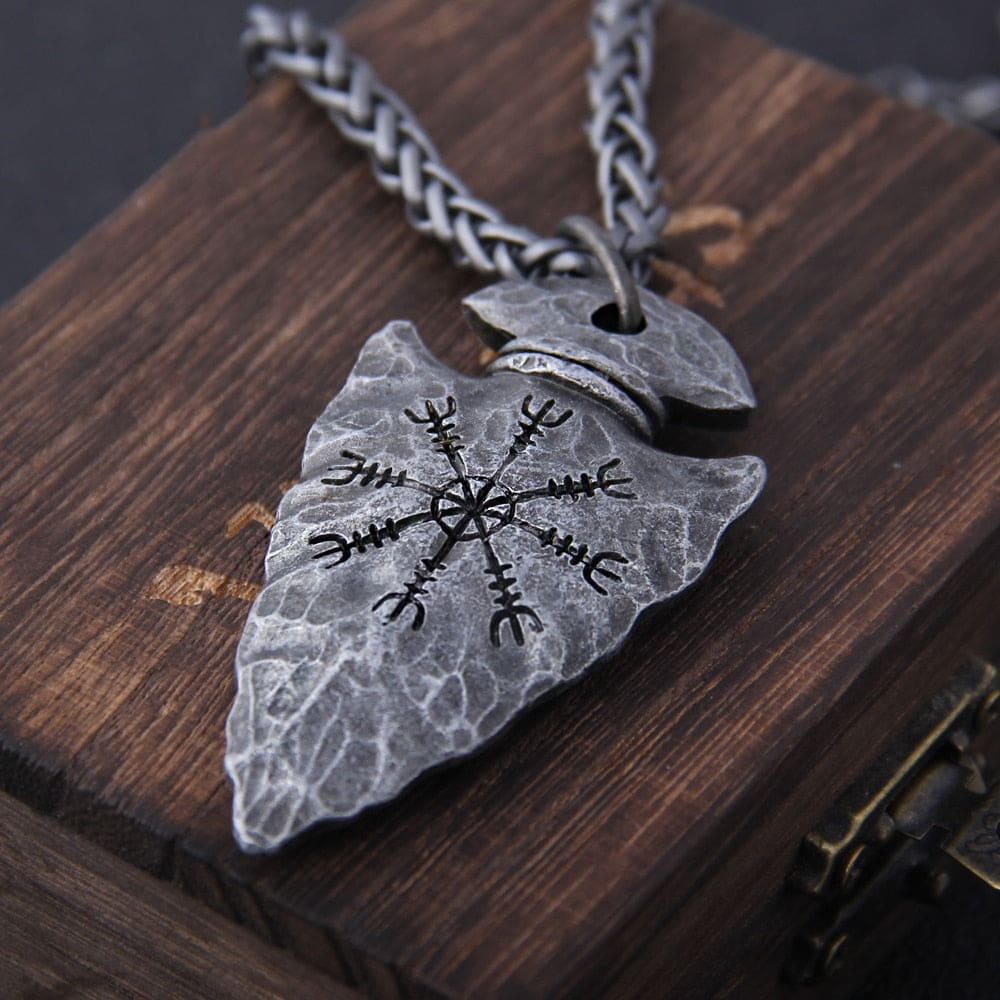 Vegvisir - Spearhead Necklace